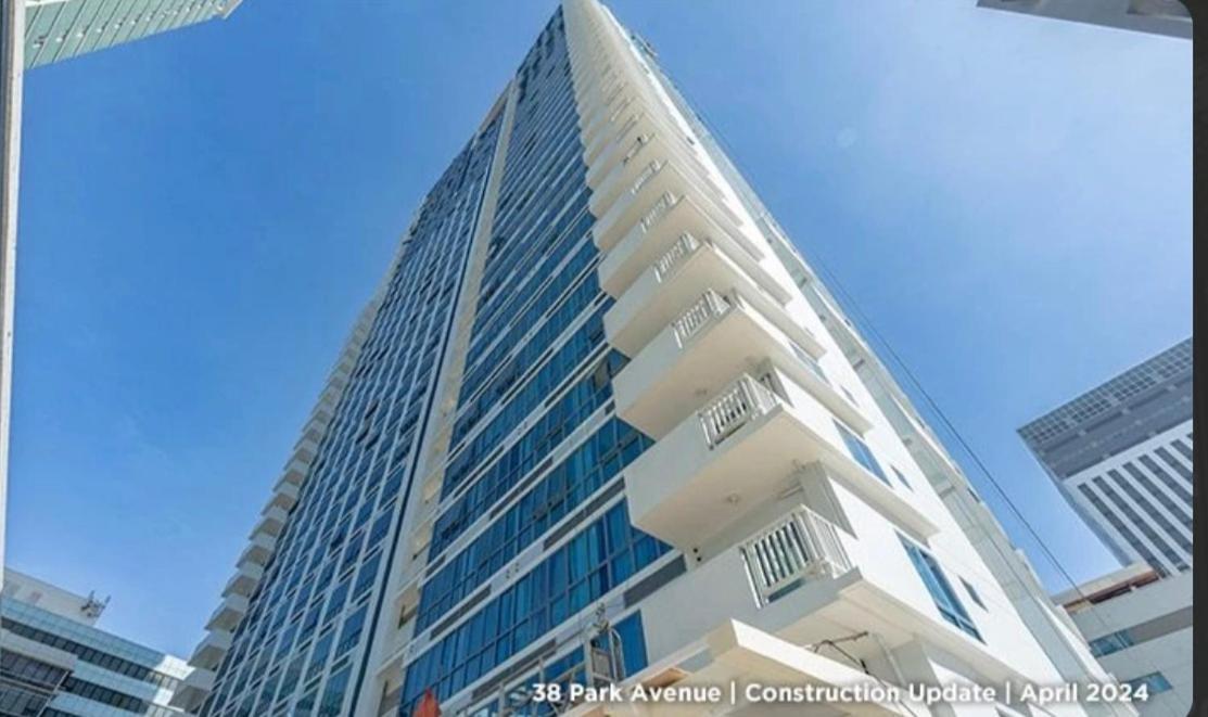 Luxury 2-br, 2 Baths At 38 Park Ave With Panoramic View Cebu