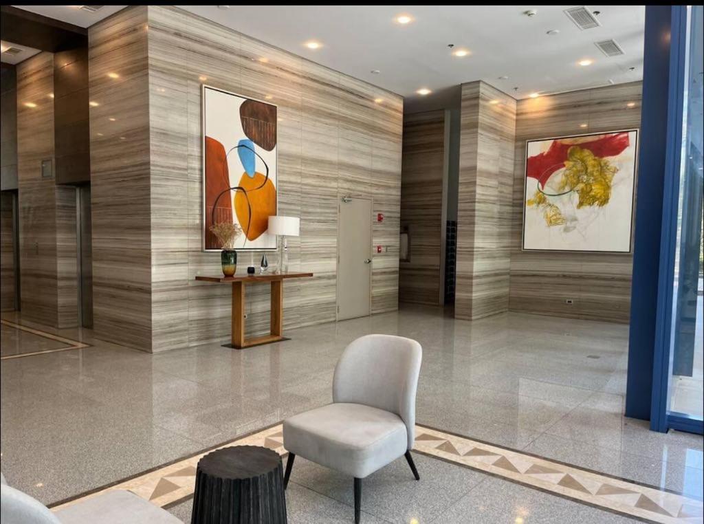 Apartment Luxury 2-br, 2 Baths At 38 Park Ave With Panoramic View