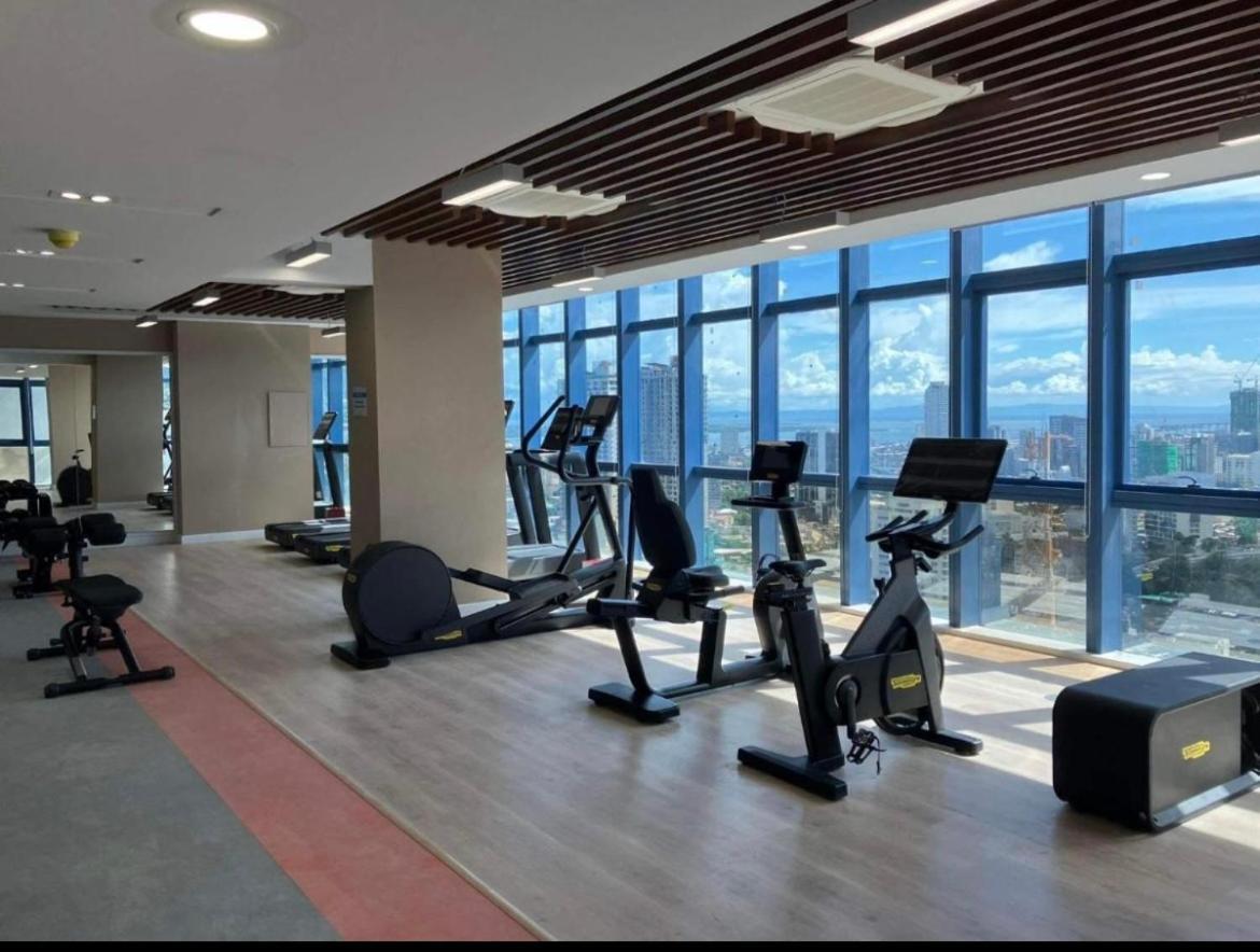 Luxury 2-br, 2 Baths At 38 Park Ave With Panoramic View Apartment