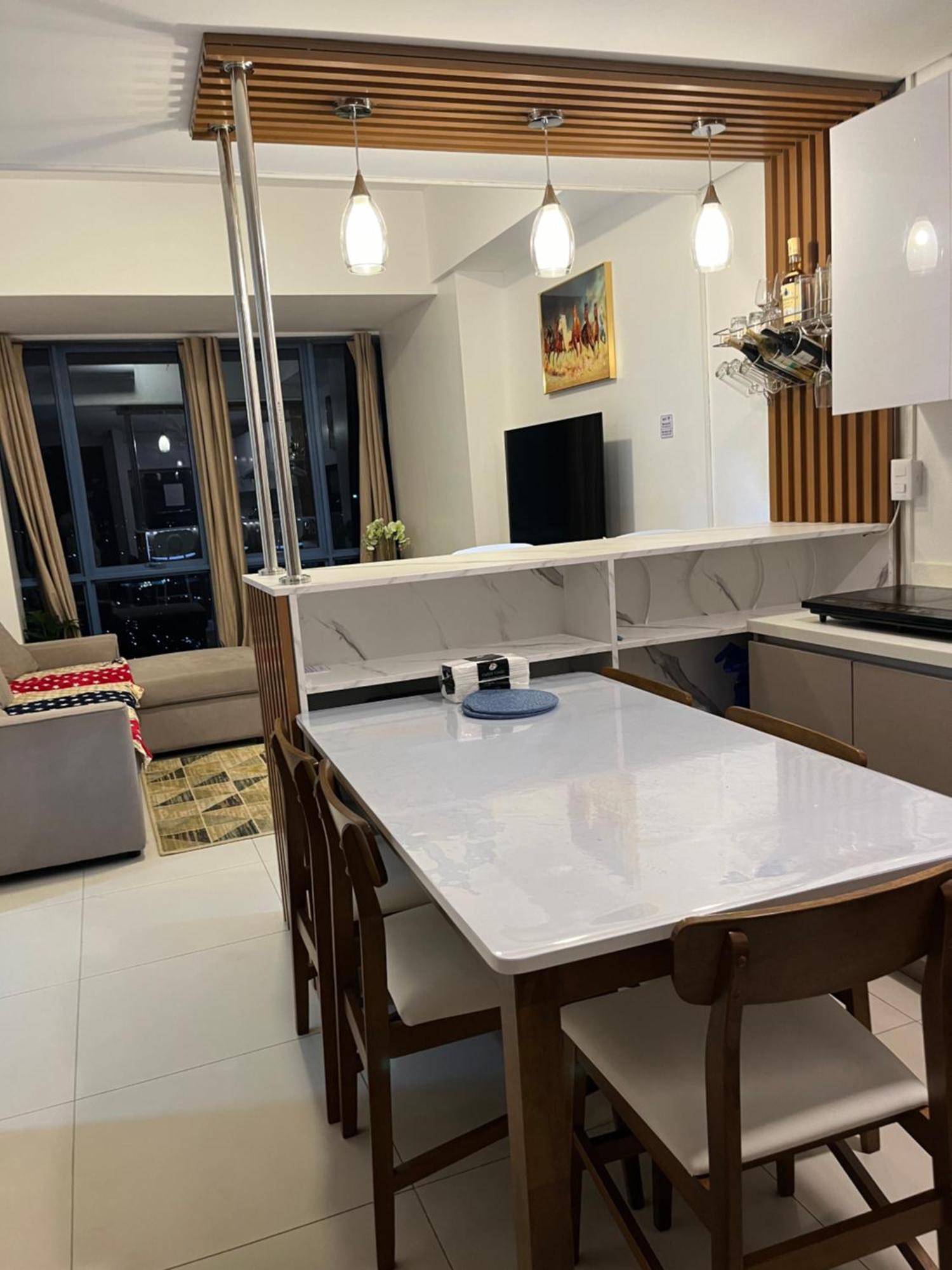 Luxury 2-br, 2 Baths At 38 Park Ave With Panoramic View