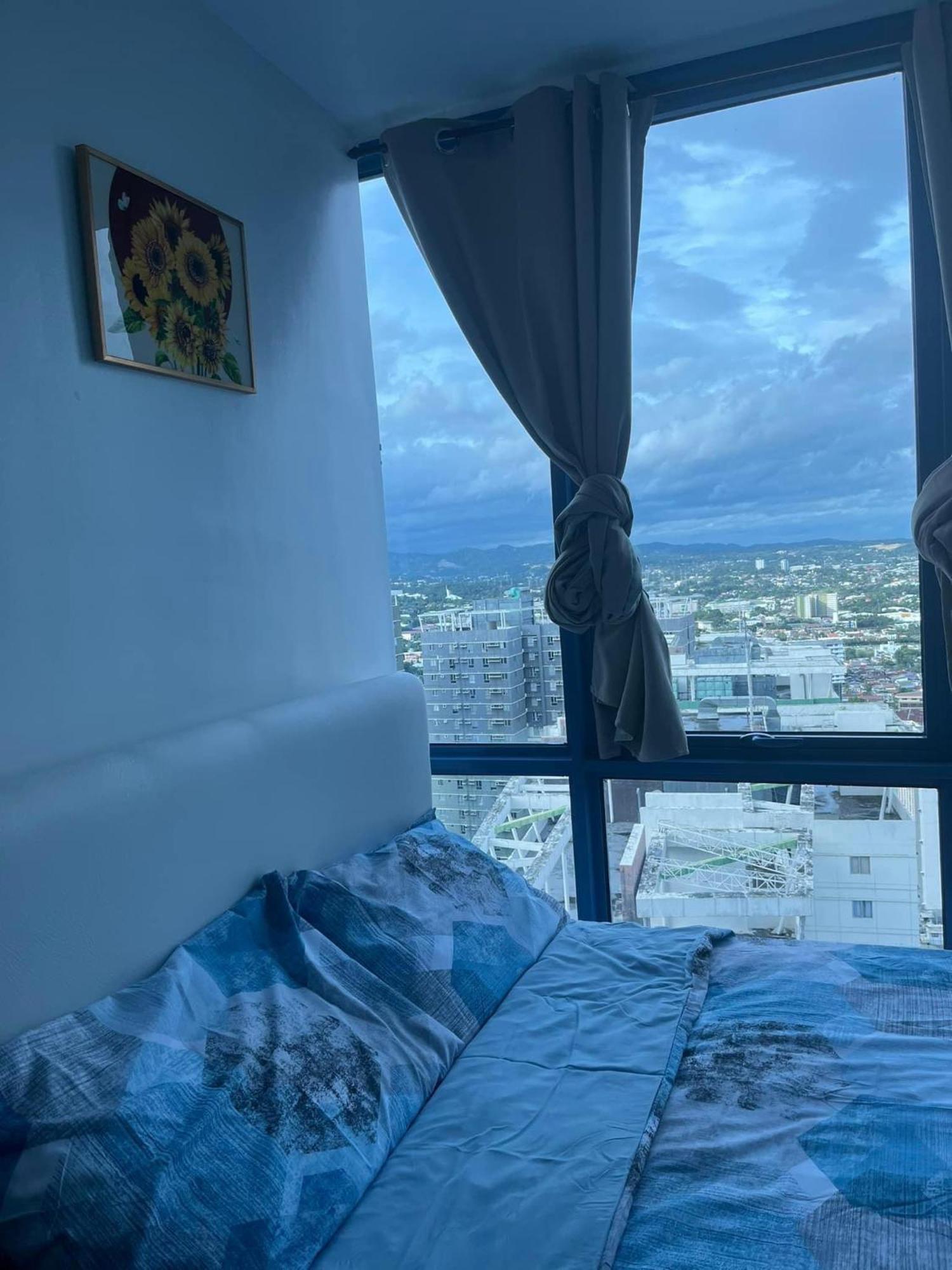 Apartment Luxury 2-br, 2 Baths At 38 Park Ave With Panoramic View Cebu